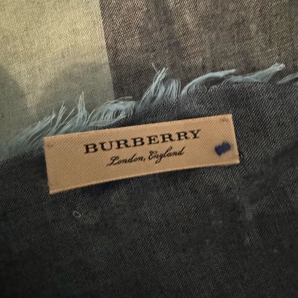 Burberry lightweight check scarf -Blue-Grey - Picture 3 of 3